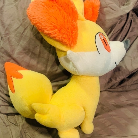 Pokémon Finnekin Fox Large 18” Plush - Picture 1 of 5